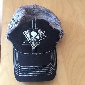 Reebok mens Pittsburgh Penguins hat